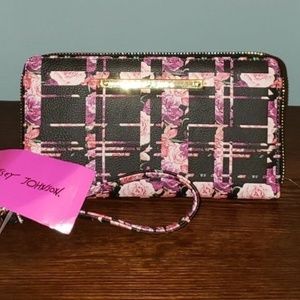 NWT Betsey Johnson Wristlet Wallet